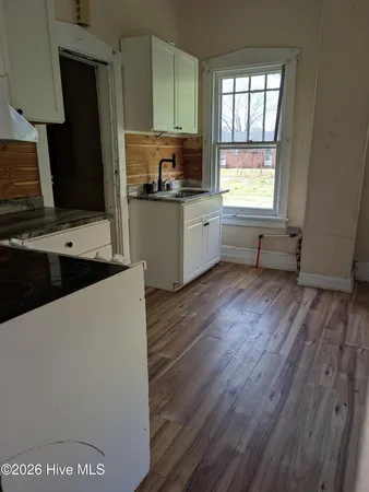 $98,000 | 406 Academy Street East, Wilson, NC 27893