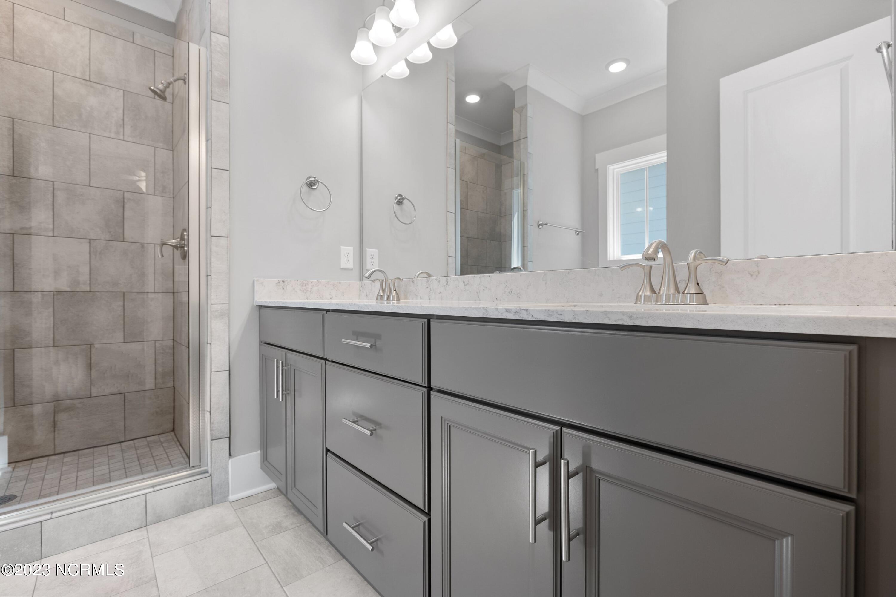 620 Chair Road, Unit BOAT SLIP D5 Castle Hayne, NC 28429 - Photo 25 of 61 Master Bathroom