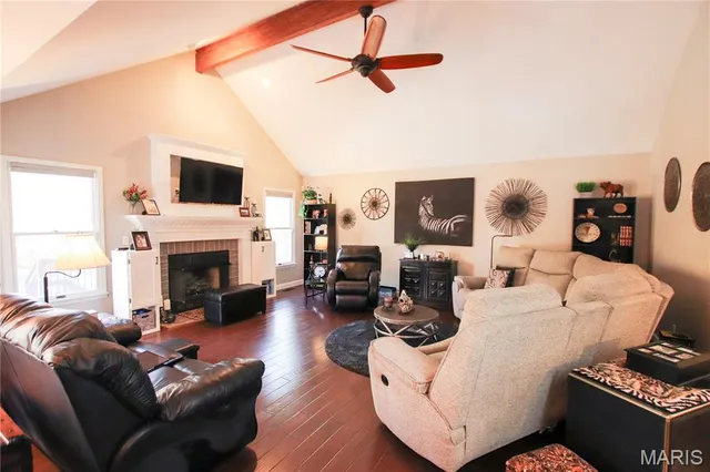 $430,000 | 960 Hilltop Drive, Sullivan, MO 63080