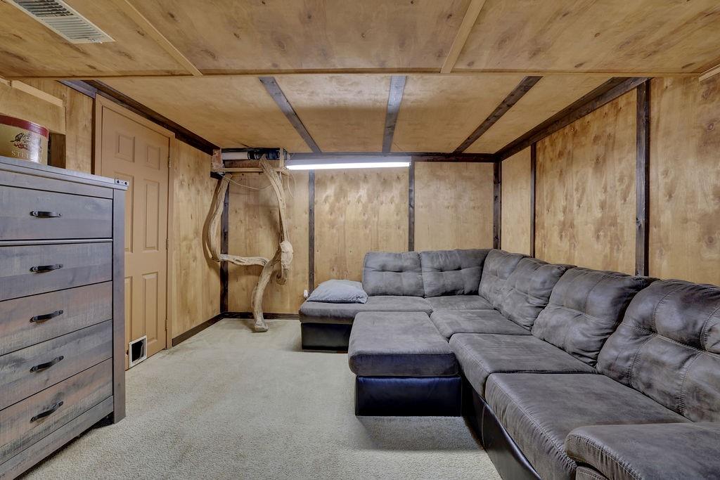 3091 Clifton Road Southeast Smyrna, GA 30080 - Photo 31 of 36 a living room with furniture and a window