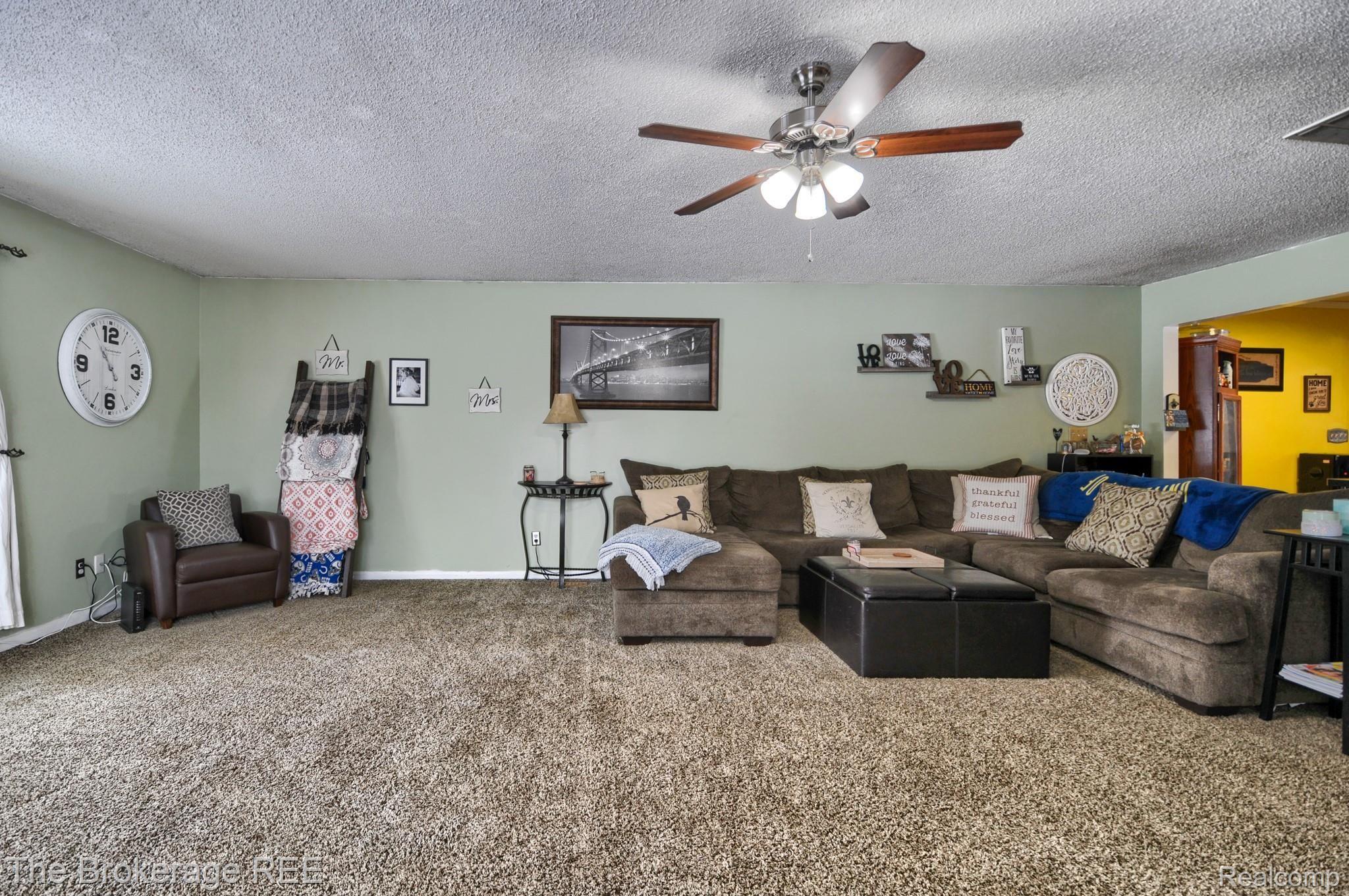 7254 North Jennings Road Mount Morris, MI 48458 - Photo 9 of 37 SD3_4238-HDR(5).jpg