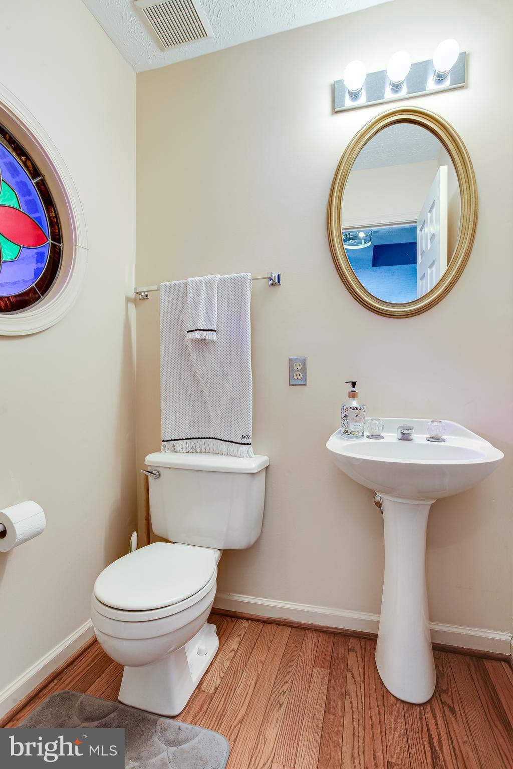 10432 Stansfield Road Laurel, MD 20723 - Photo 4 of 32 Powder room on main level