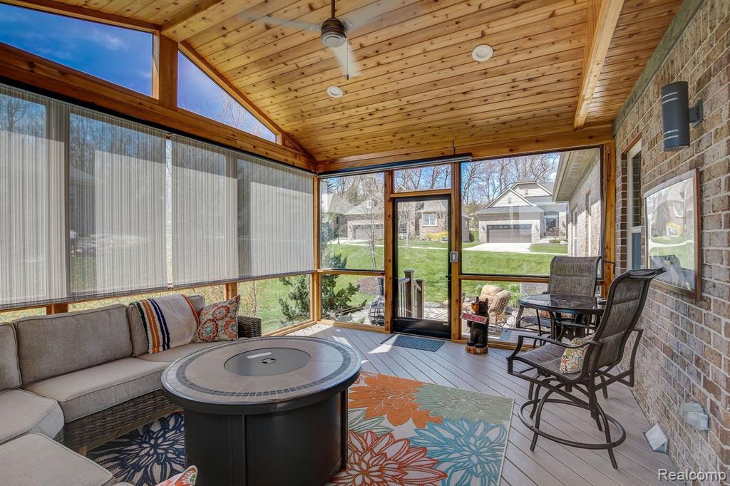 5495 Woodfall Road Clarkston, MI 48348 - Photo 24 of 31