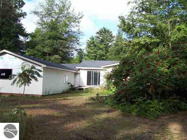 5031 North Road Pinconning, MI 48650 - Photo 2 of 2 1750476-1.JPG