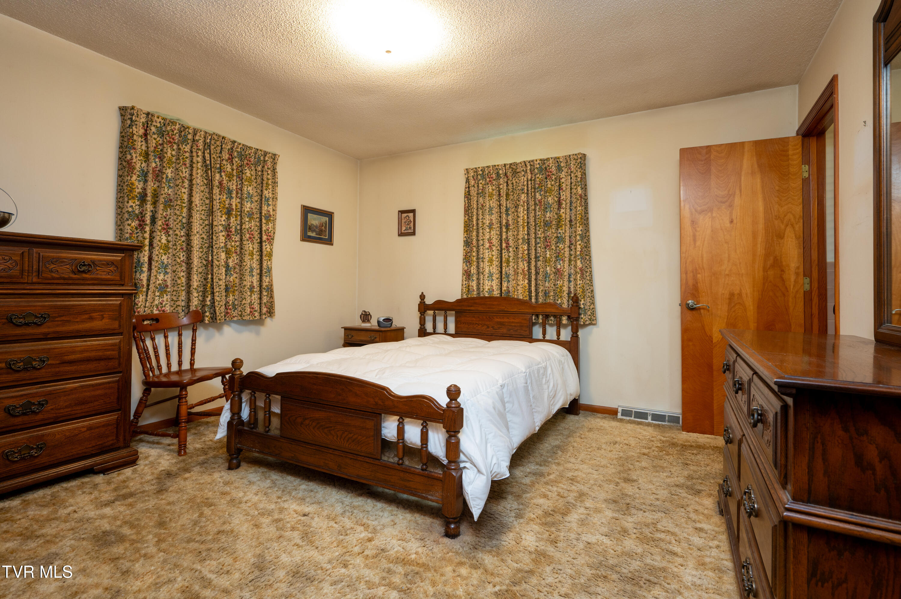 2120 Old Lewis Road Johnson City, TN 37601 - Photo 27 of 45 Old Lewis-32