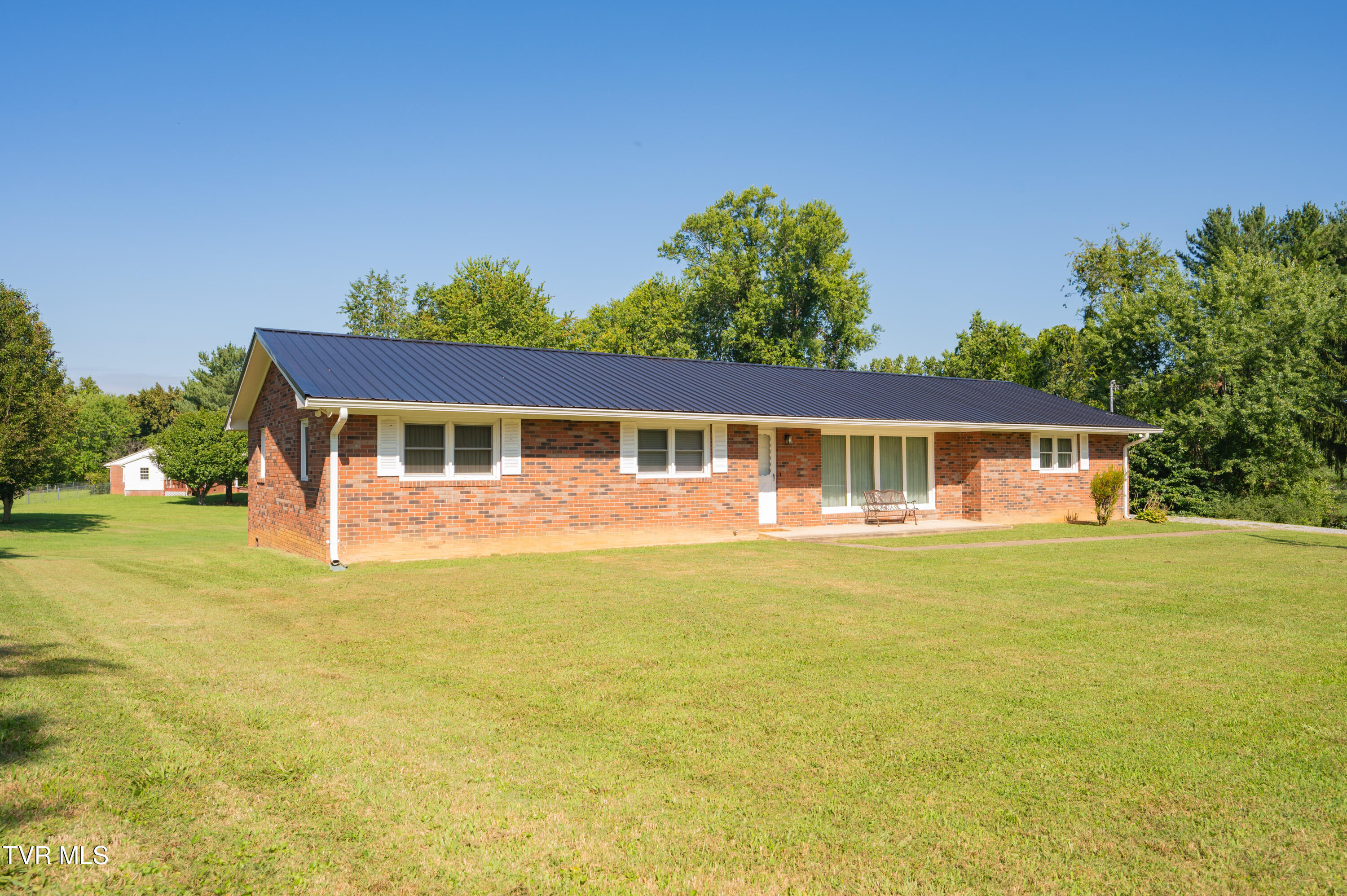 2120 Old Lewis Road Johnson City, TN 37601 - Photo 4 of 45 Old Lewis-4