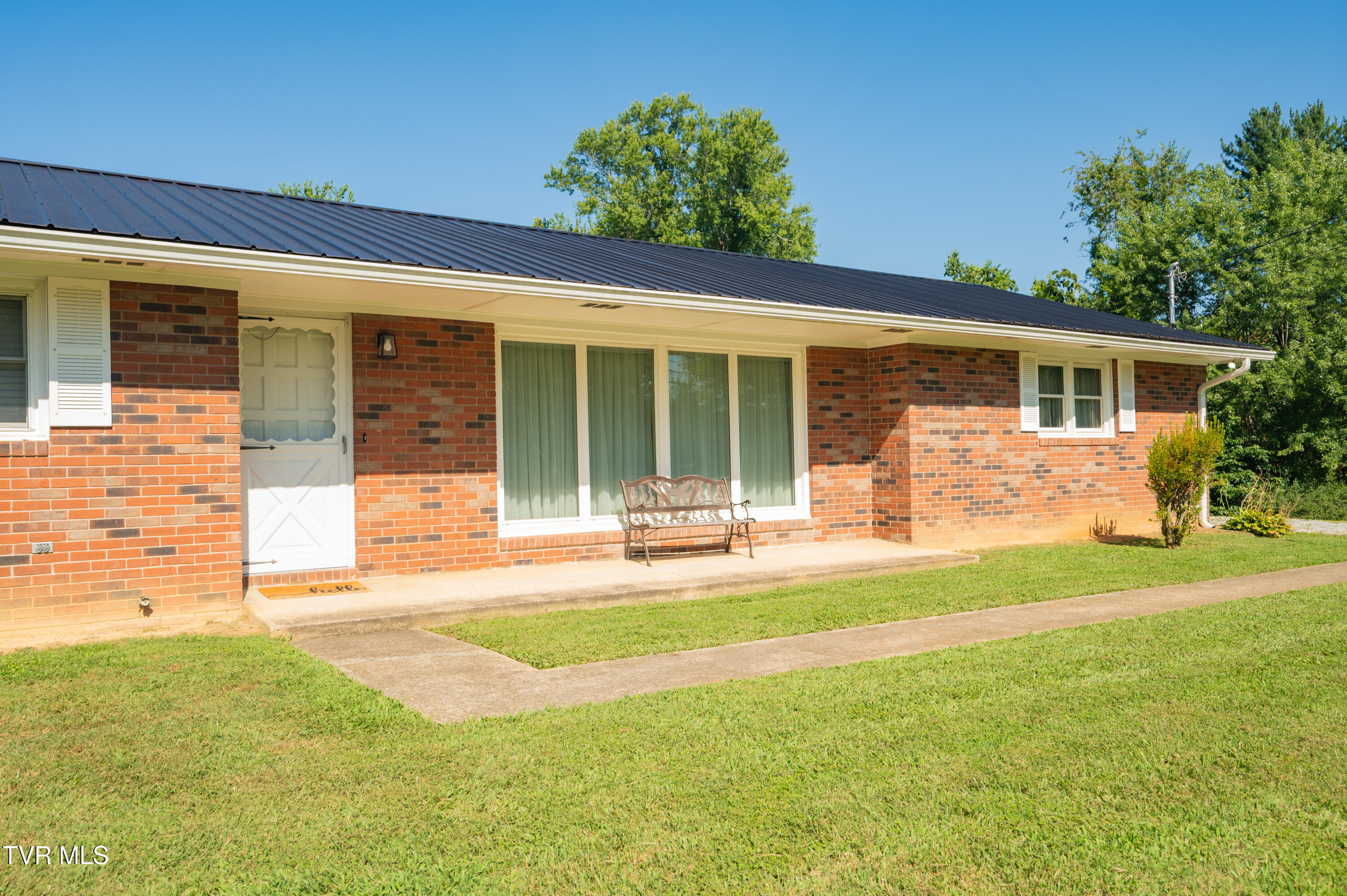 2120 Old Lewis Road Johnson City, TN 37601 - Photo 6 of 45 Old Lewis-6