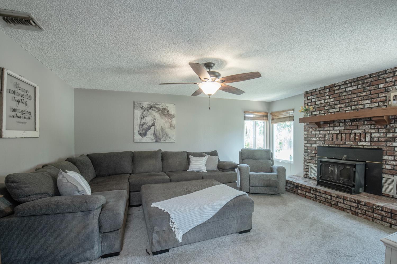 37715 Cloverleaf Avenue Madera, CA 93636 - Photo 11 of 55