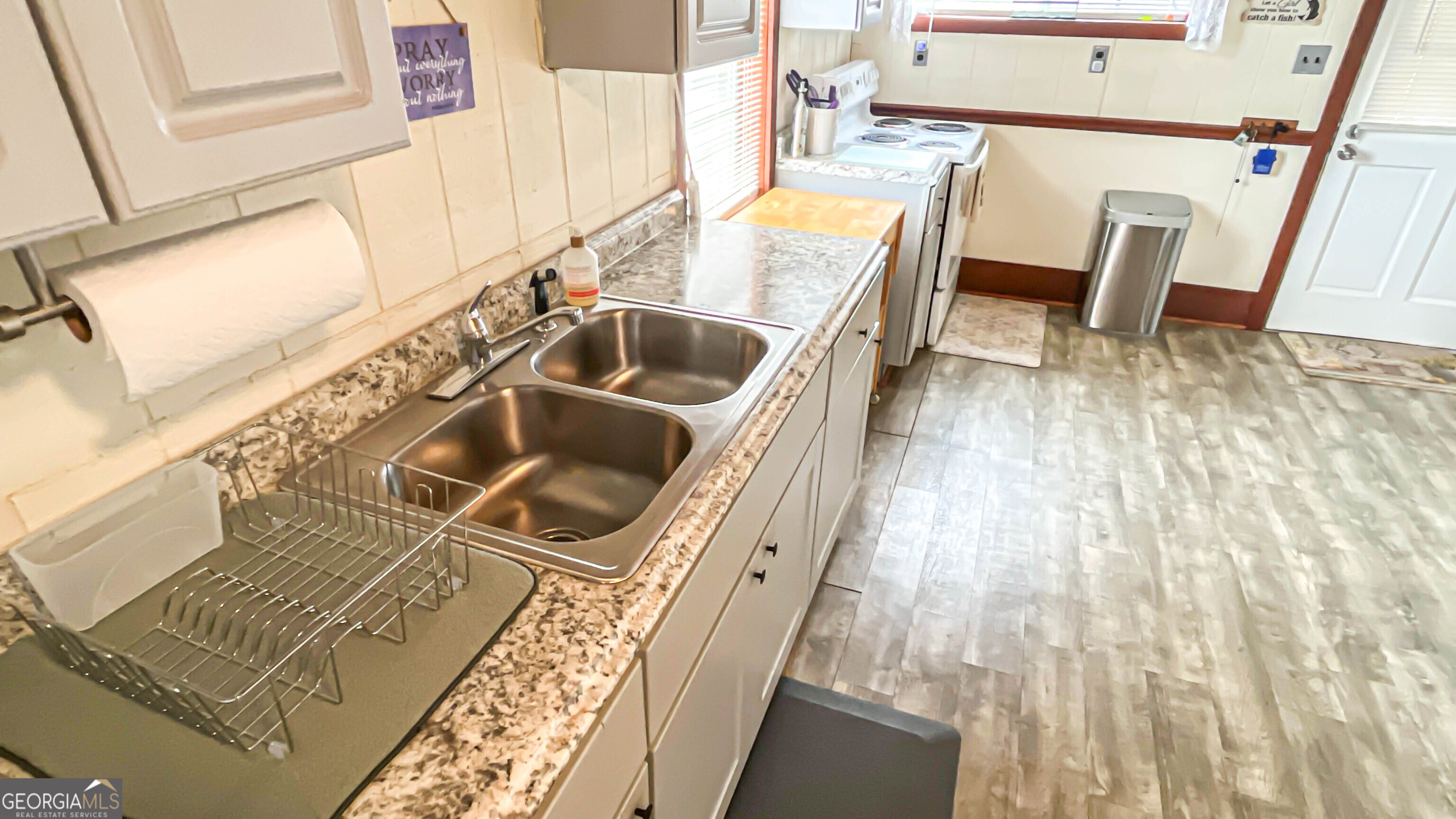 242 Katy Lake Road Jackson, GA 30233 - Photo 12 of 113