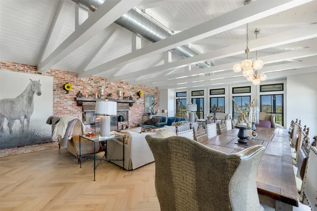 $3,875,000 | 4620 Treybig Loop, Fayetteville, TX 78940