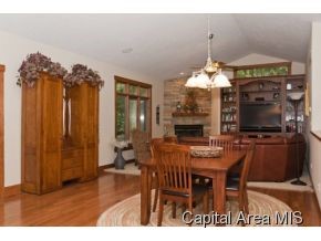 510 Walker Ridge Rochester, IL 62563 - Photo 4 of 15