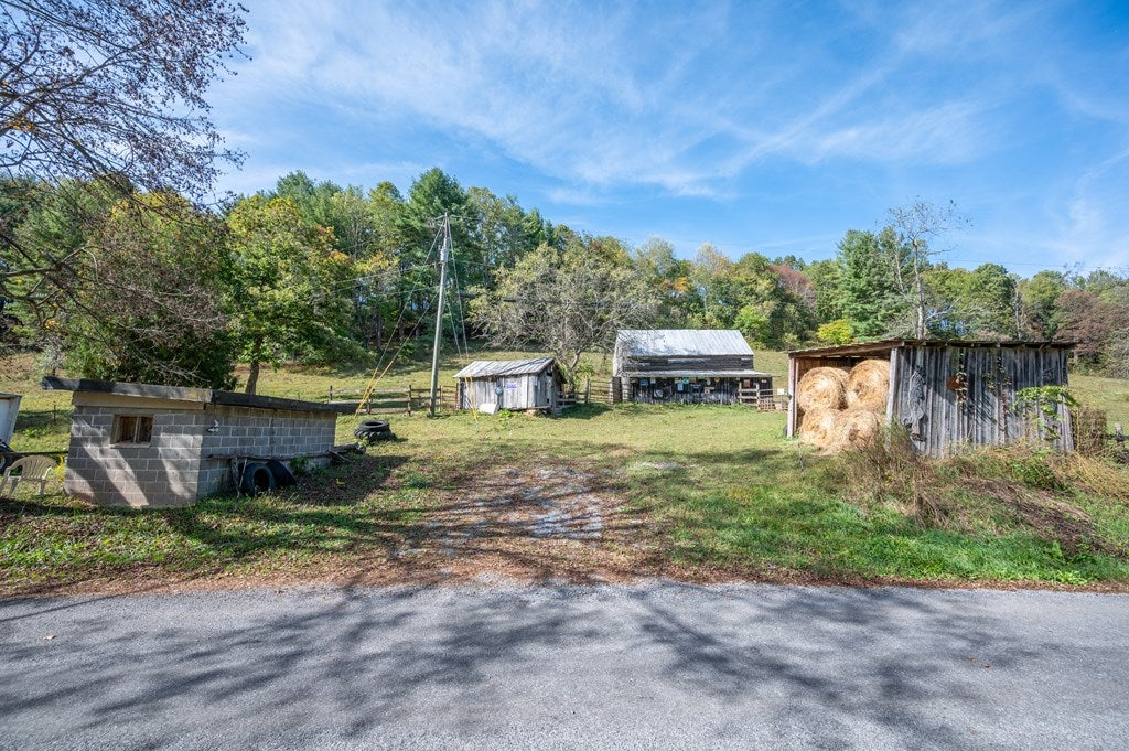 749 Knight Road Rural Retreat, VA 24368 - Photo 18 of 76 Gallery Image 18