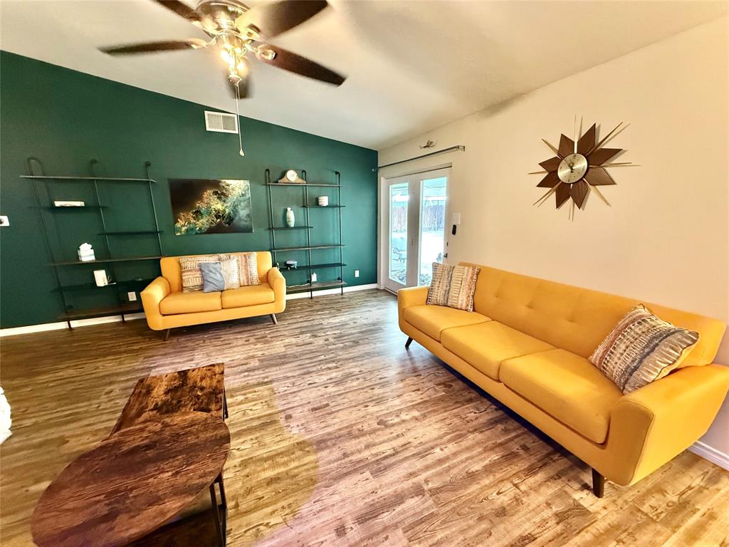 1206 Mildred Lane Benbrook, TX 76126 - Photo 10 of 38