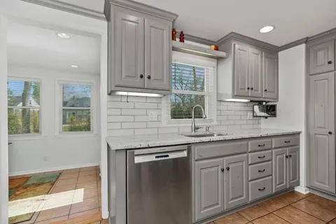 $499,000 | 7409 Ash Street, Prairie Village, KS 66208