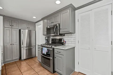 $499,000 | 7409 Ash Street, Prairie Village, KS 66208