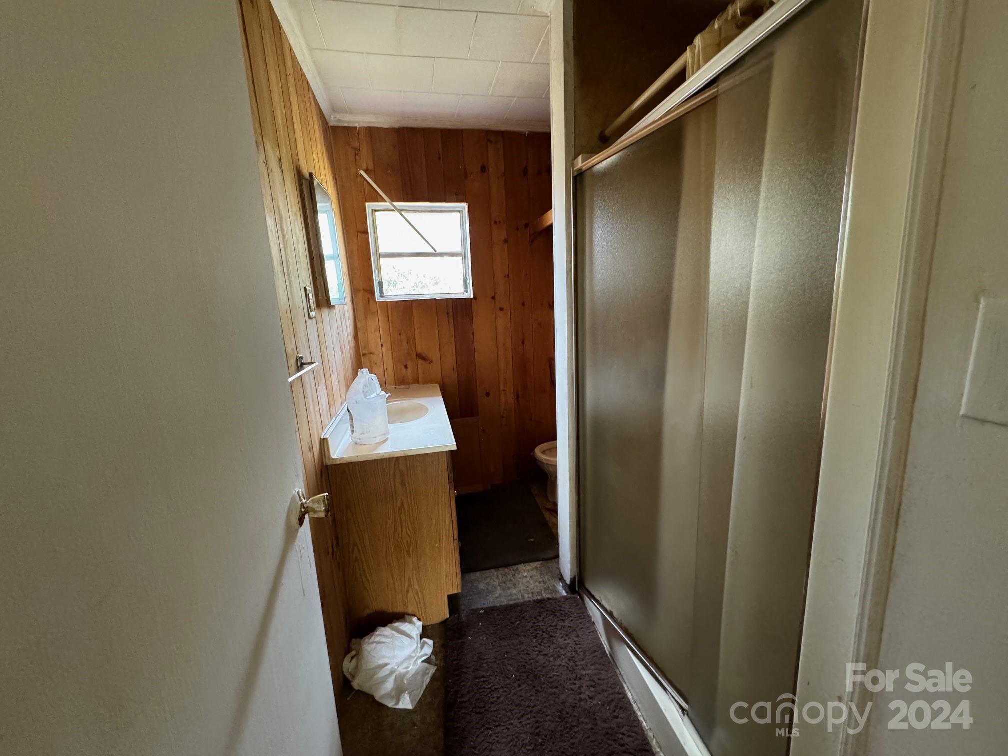 174 Lavender Road Ellenboro, NC 28040 - Photo 15 of 20 a bathroom with a mirror
