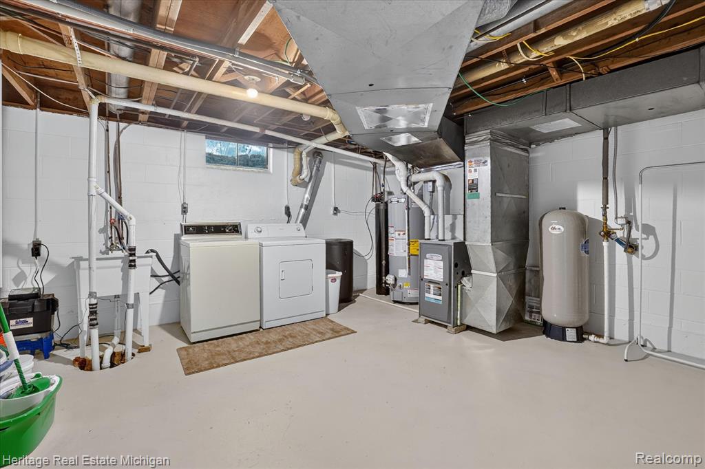 14038 Hogan Road Linden, MI 48451 - Photo 37 of 53
