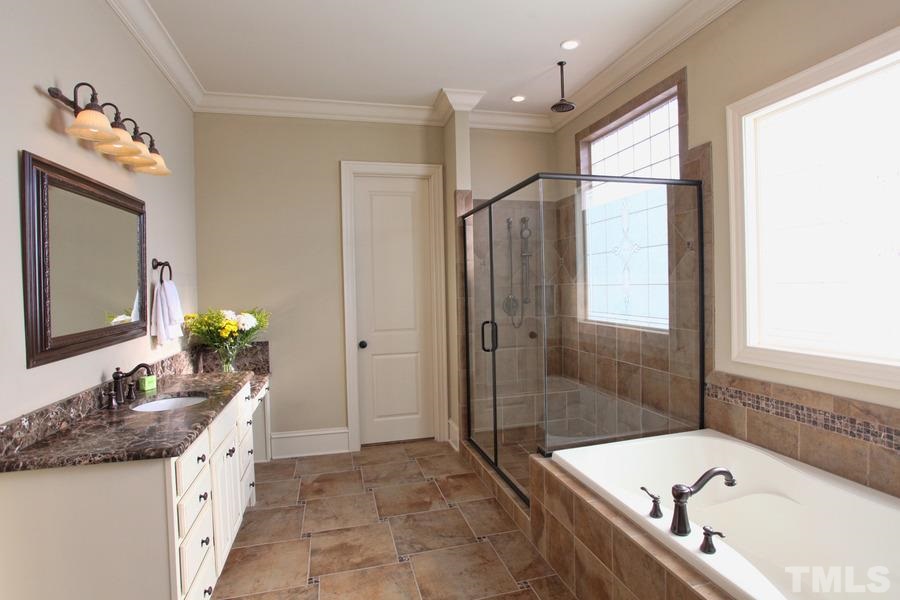5312 Pomfret Point Raleigh, NC 27612 - Photo 13 of 25 Gallery Image 13