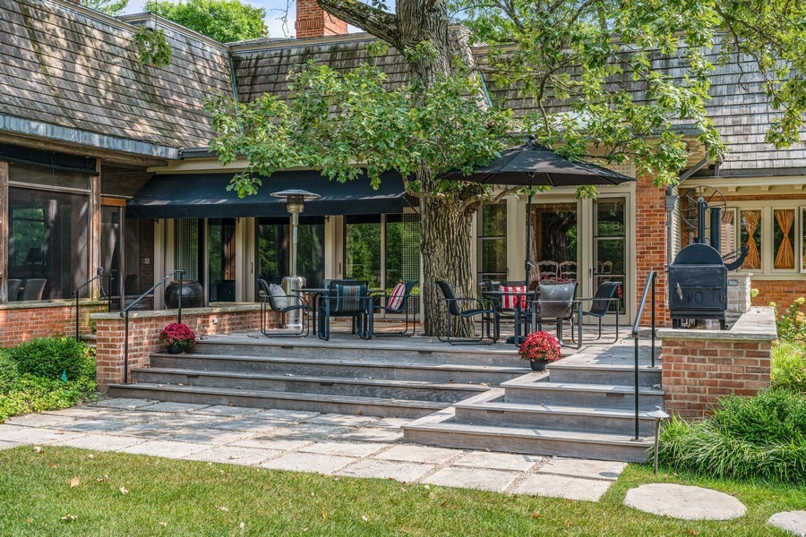 54 Hibbard Road Northfield, IL 60093 - Photo 20 of 68