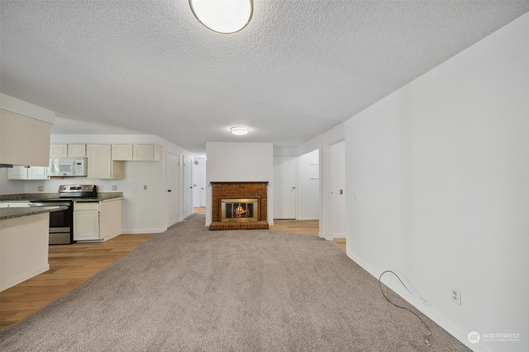 14041 156th Avenue Southeast Renton, WA 98059 - Photo 11 of 25 Gallery Image 11