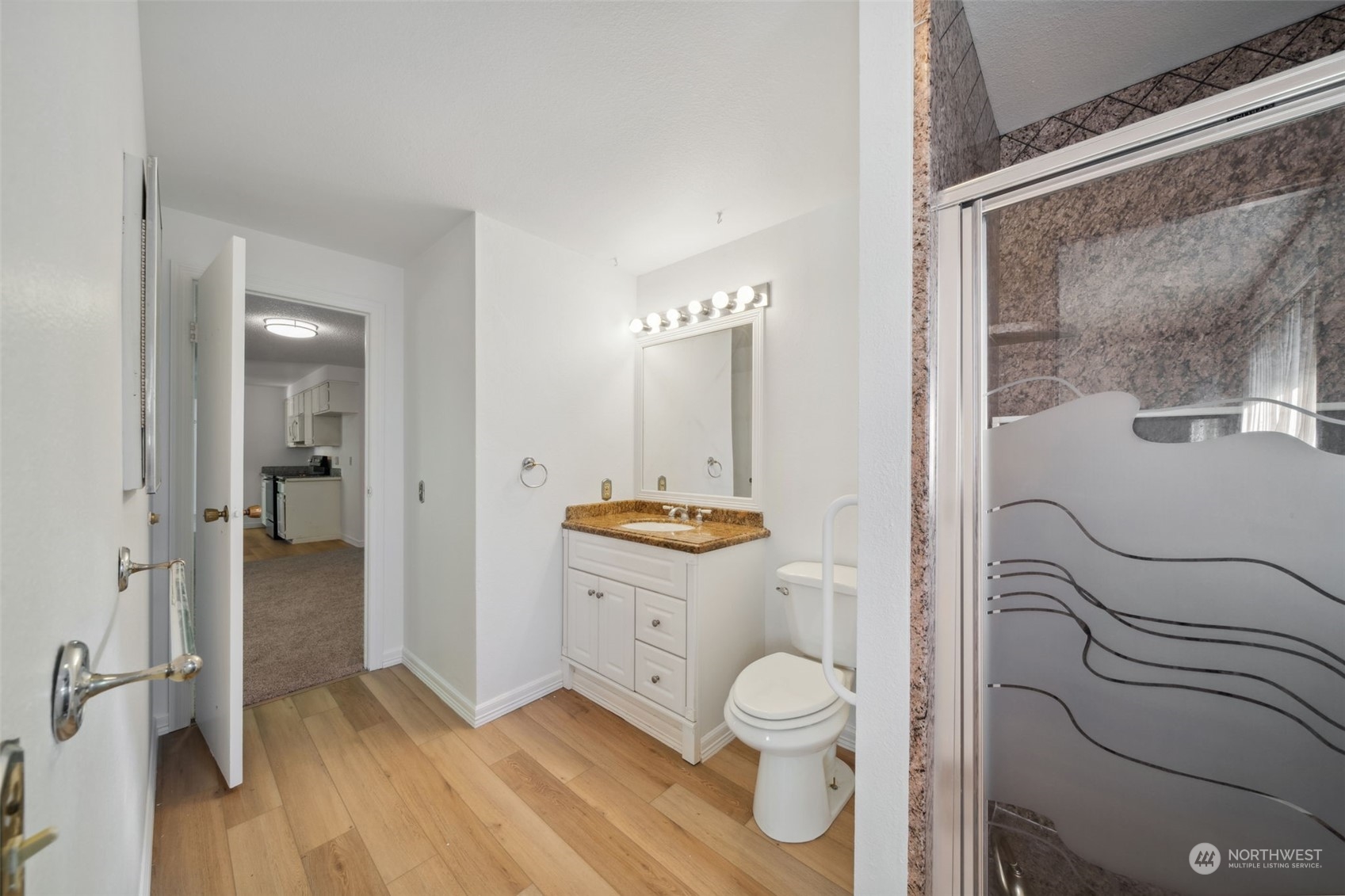 14041 156th Avenue Southeast Renton, WA 98059 - Photo 12 of 25 Gallery Image 12
