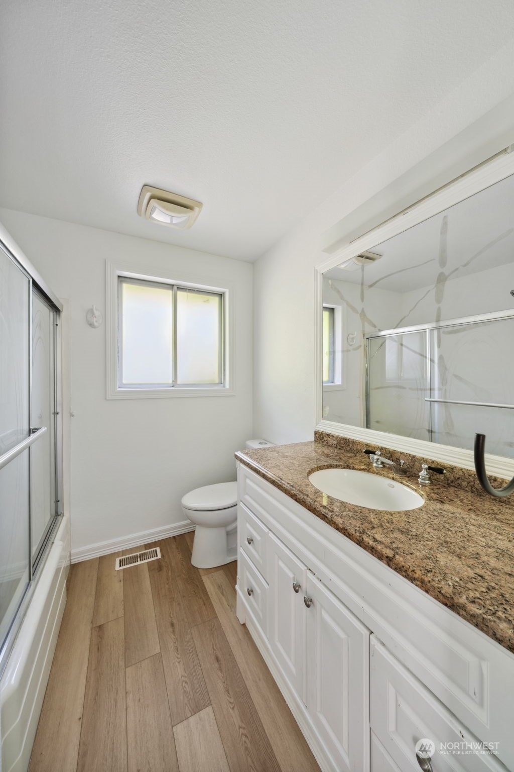 14041 156th Avenue Southeast Renton, WA 98059 - Photo 15 of 25 Gallery Image 15