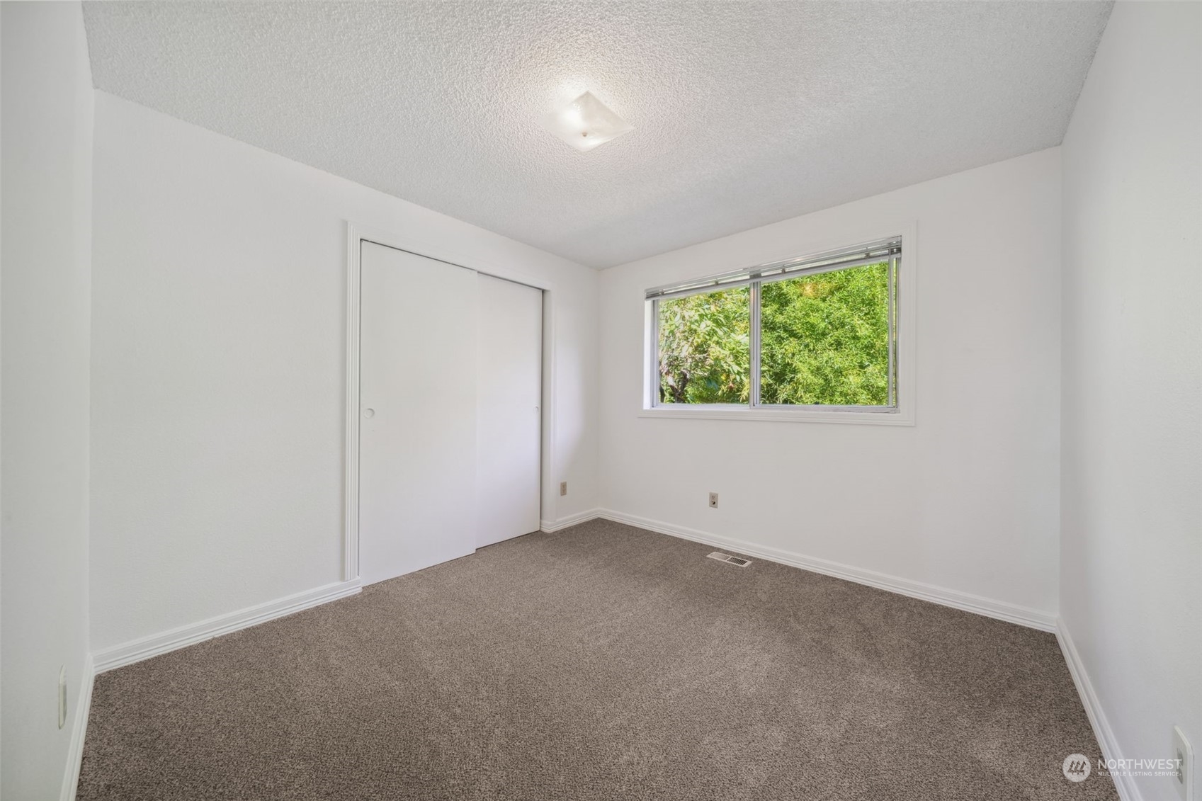 14041 156th Avenue Southeast Renton, WA 98059 - Photo 16 of 25 Gallery Image 16