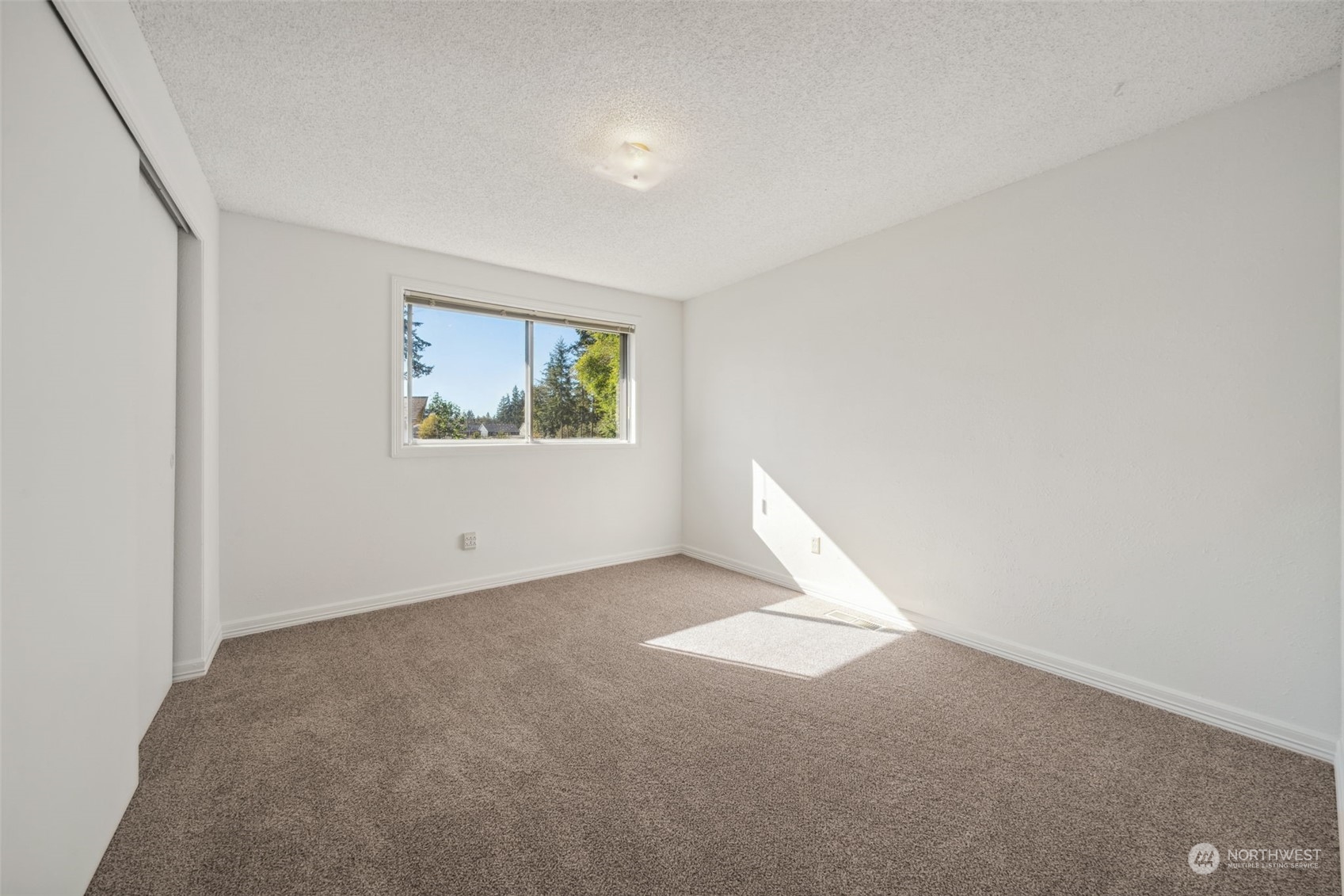 14041 156th Avenue Southeast Renton, WA 98059 - Photo 17 of 25 Gallery Image 17