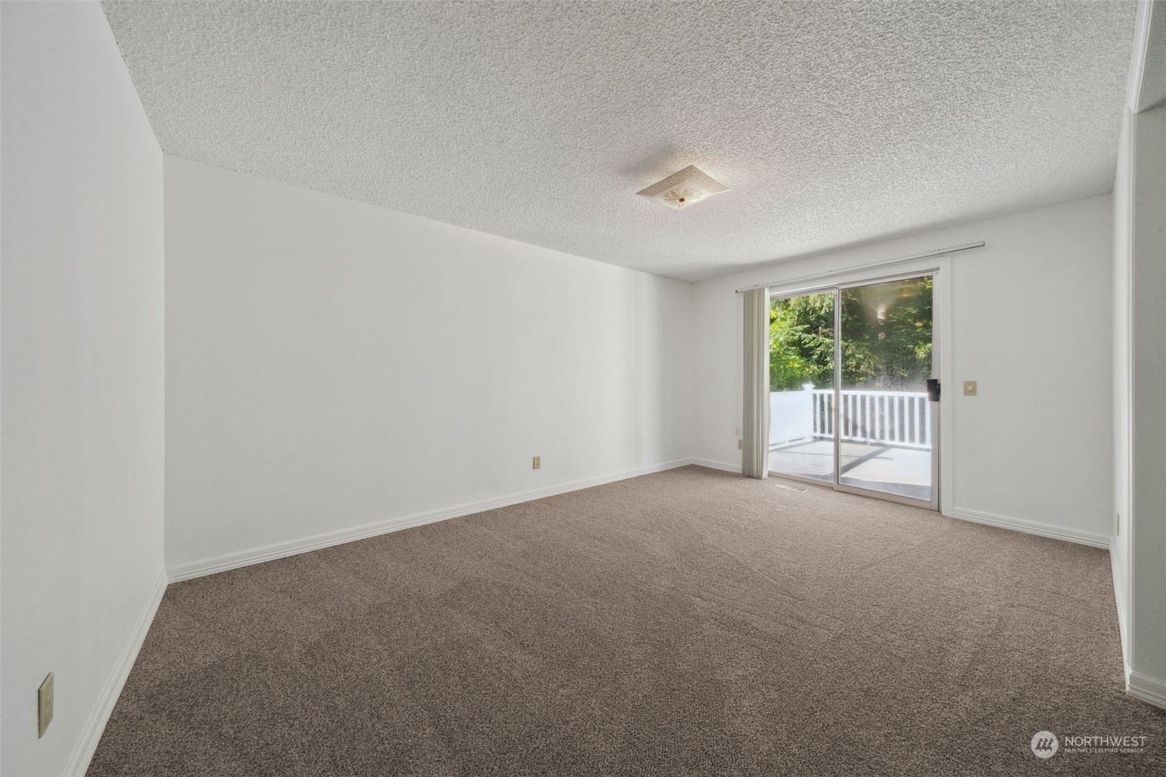 14041 156th Avenue Southeast Renton, WA 98059 - Photo 18 of 25 Gallery Image 18