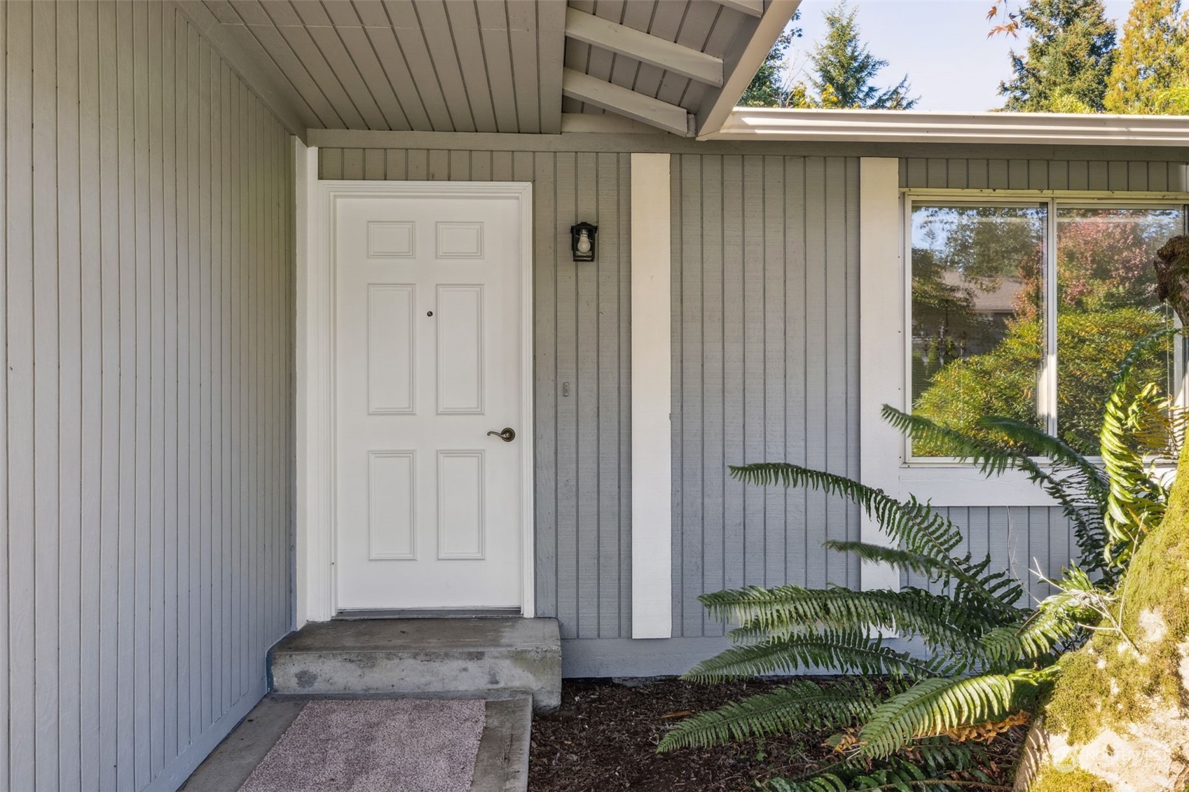14041 156th Avenue Southeast Renton, WA 98059 - Photo 2 of 25 Gallery Image 2
