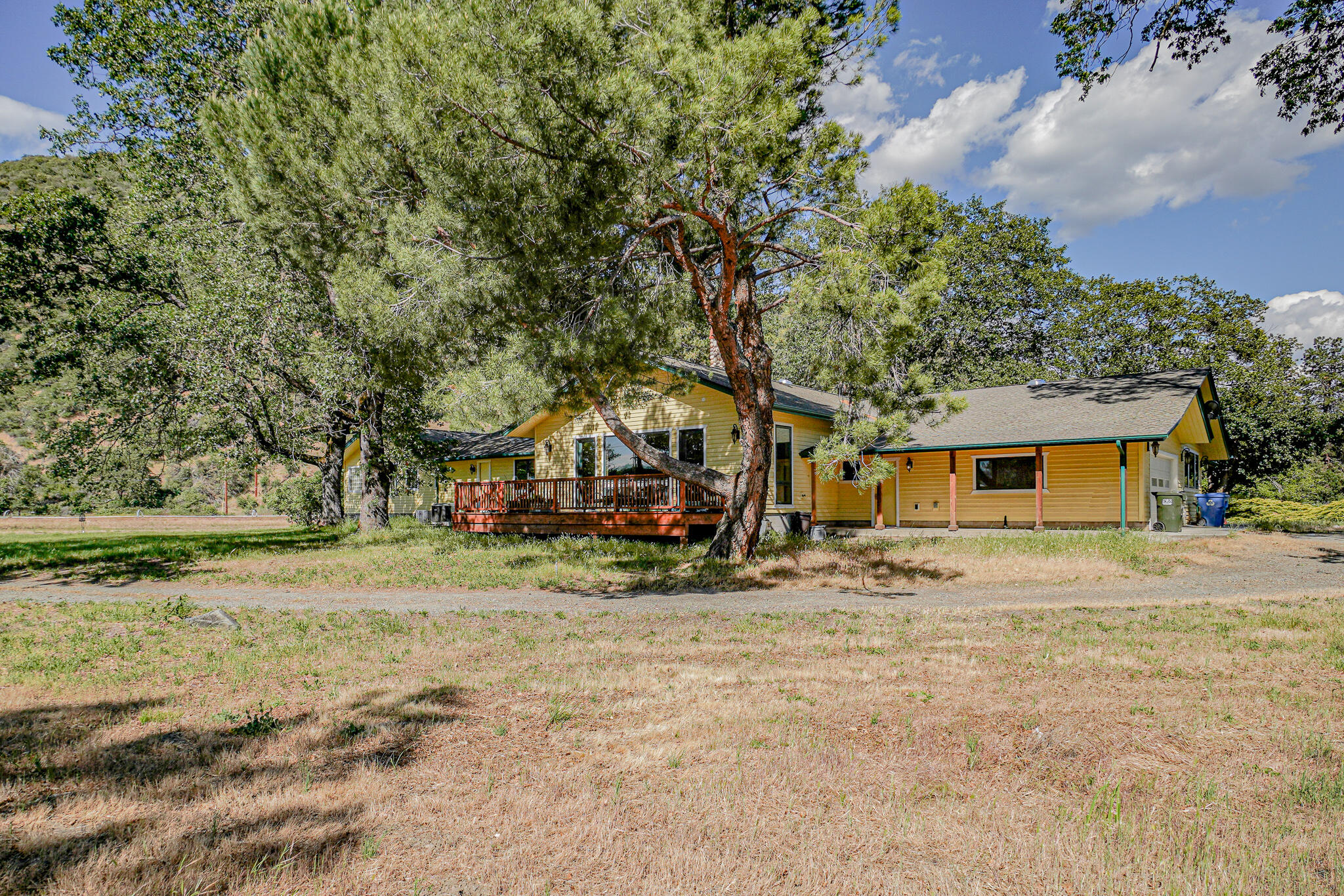 17777 North Applegate Road Grants Pass, OR 97527 - Photo 86 of 104 DSC03121