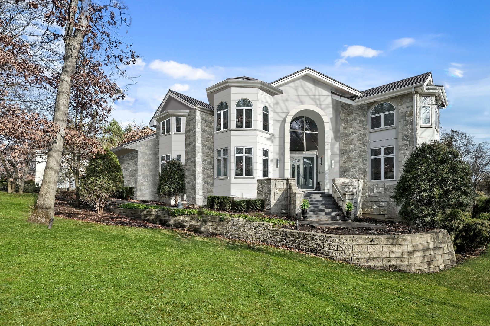 9520 Falling Waters Dr East  