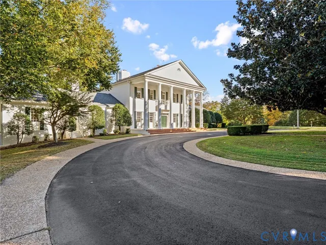 a view of a house with sitting area and sitting area