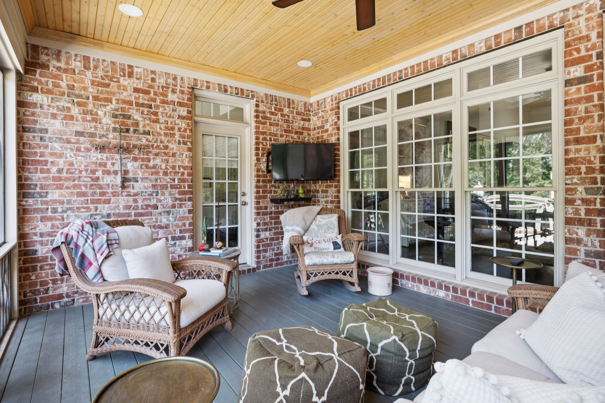 829 Highgrove Circle Franklin, TN 37069 - Photo 40 of 98 a living room with furniture windows and a table