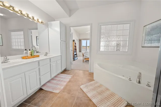 $599,000 | 183 Upper Monarch Cove Drive, Unit 4A, Lake Ozark, MO 65049