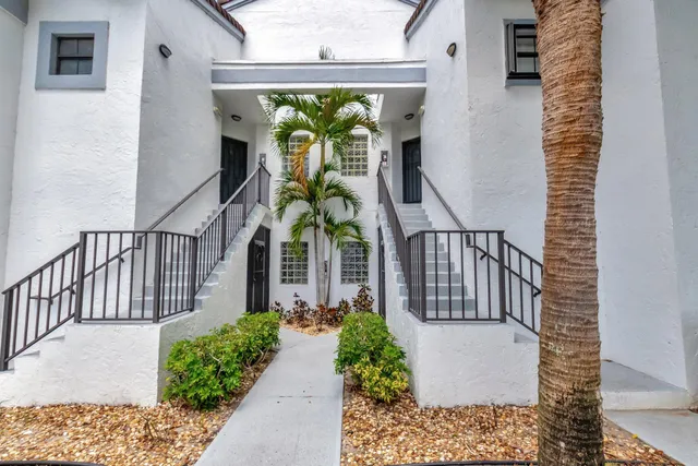 $200,000 | 5414 Venetia Court, Unit G, Boynton Beach, FL 33437