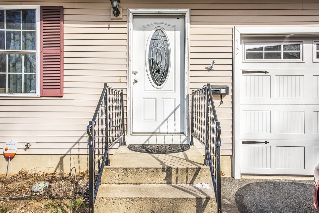13 Ruskin Street Springfield, MA 01108 - Photo 11 of 20