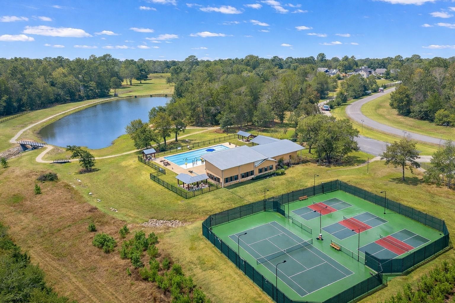 7248 Red Oak Grove Road Montgomery, TX 77316 - Photo 50 of 50 a view of a pool with a yard