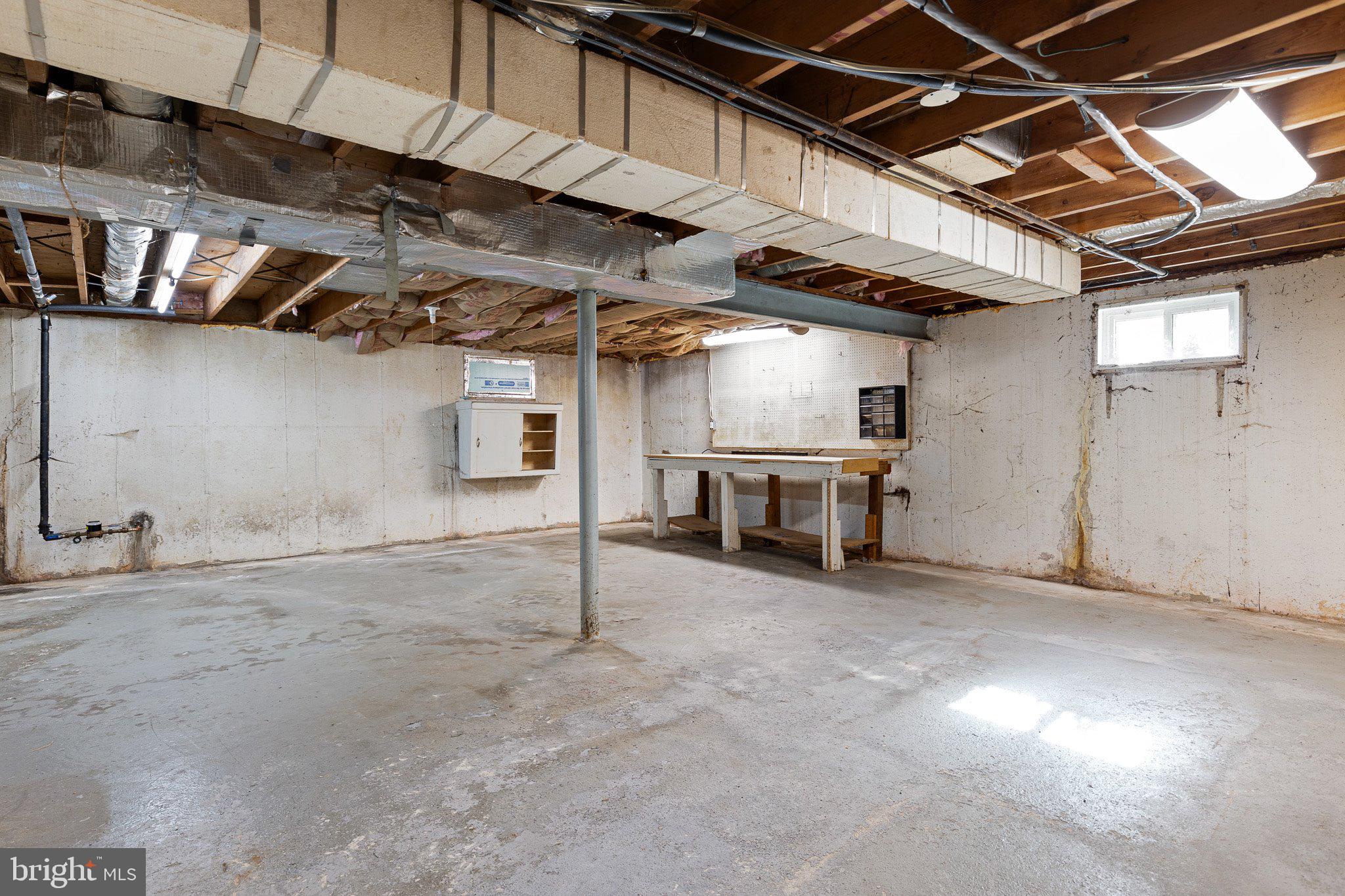 8 Trevett Boulevard Newark, DE 19702 - Photo 18 of 23 a view of a room with wooden cabinets