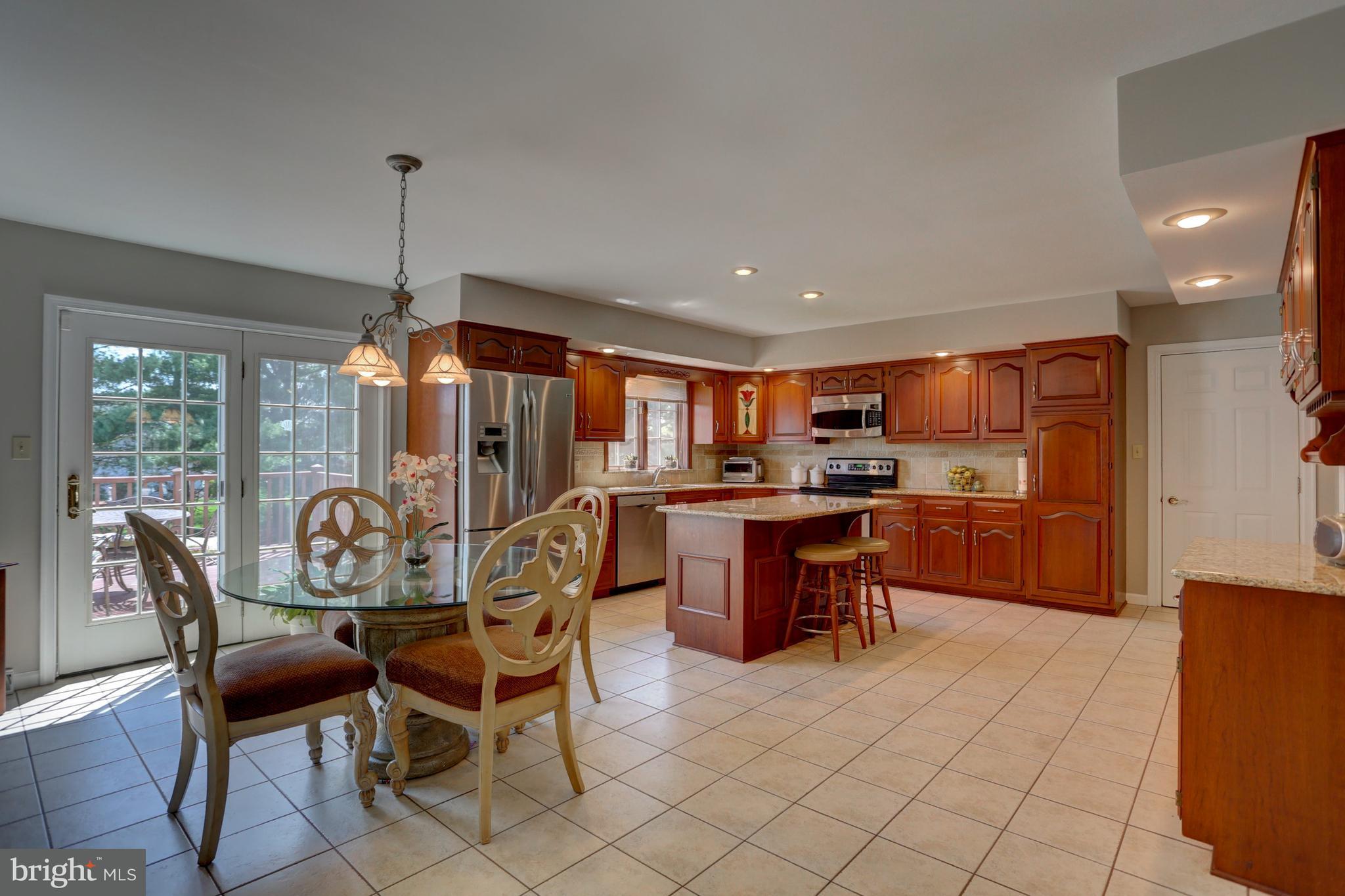 552 Greenhowe Drive Lititz, PA 17543 - Photo 11 of 47
