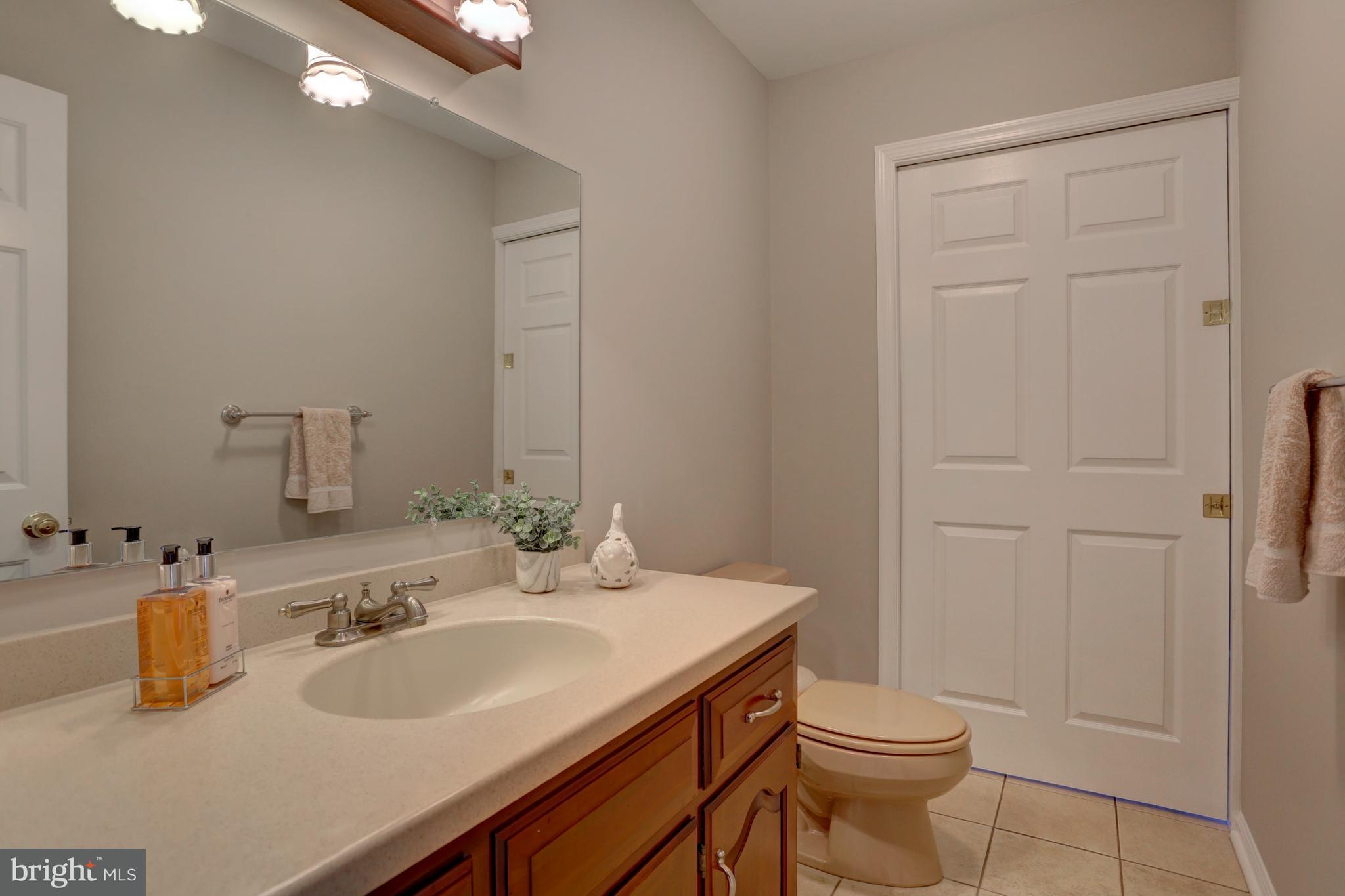 552 Greenhowe Drive Lititz, PA 17543 - Photo 17 of 47