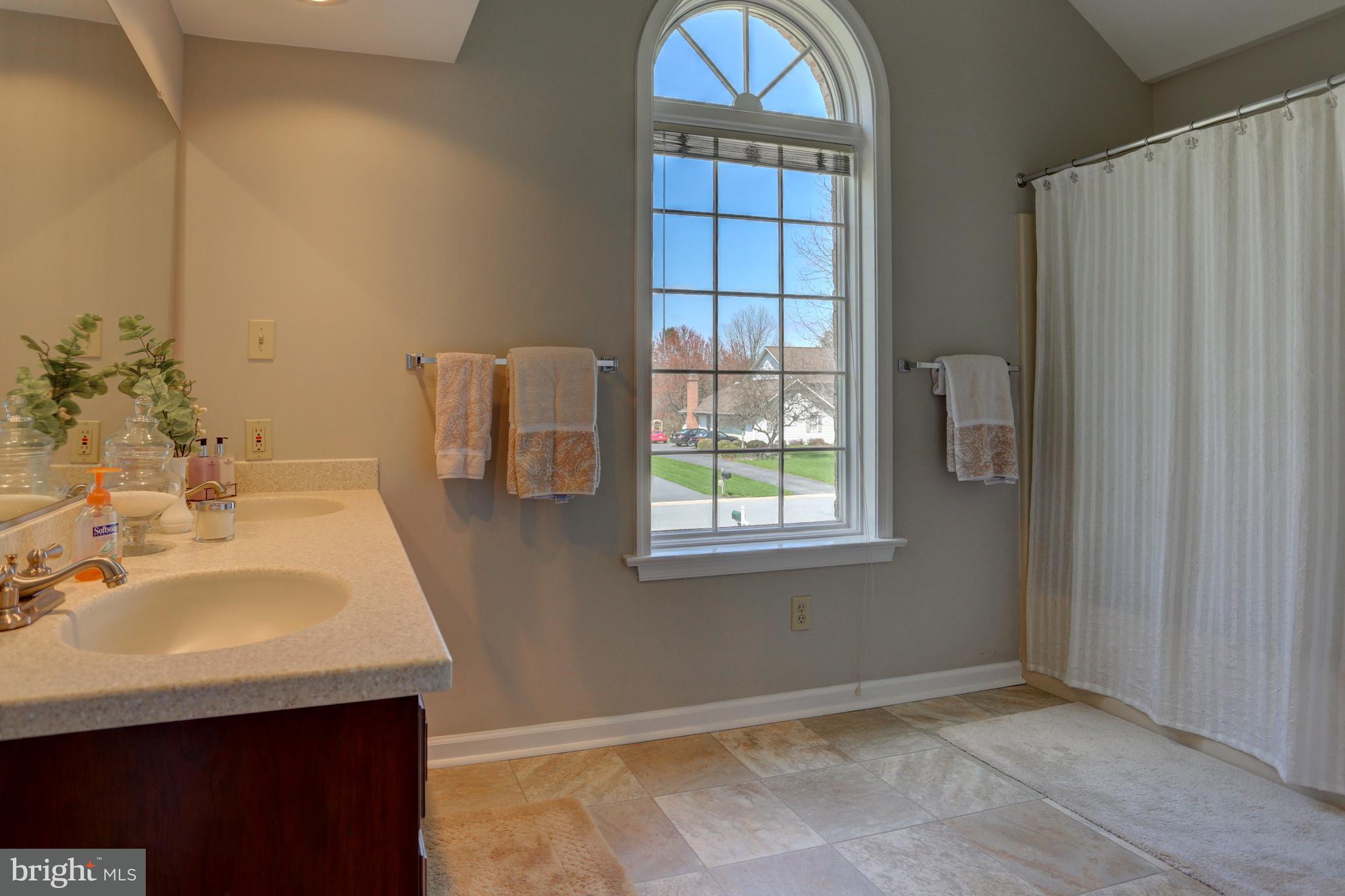 552 Greenhowe Drive Lititz, PA 17543 - Photo 22 of 47