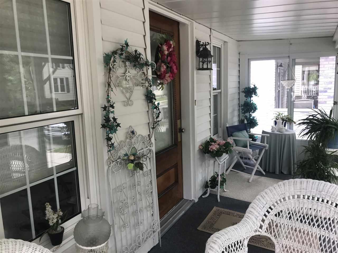 116 Muir Road Grosse Pointe Farms, MI 48236 - Photo 4 of 28