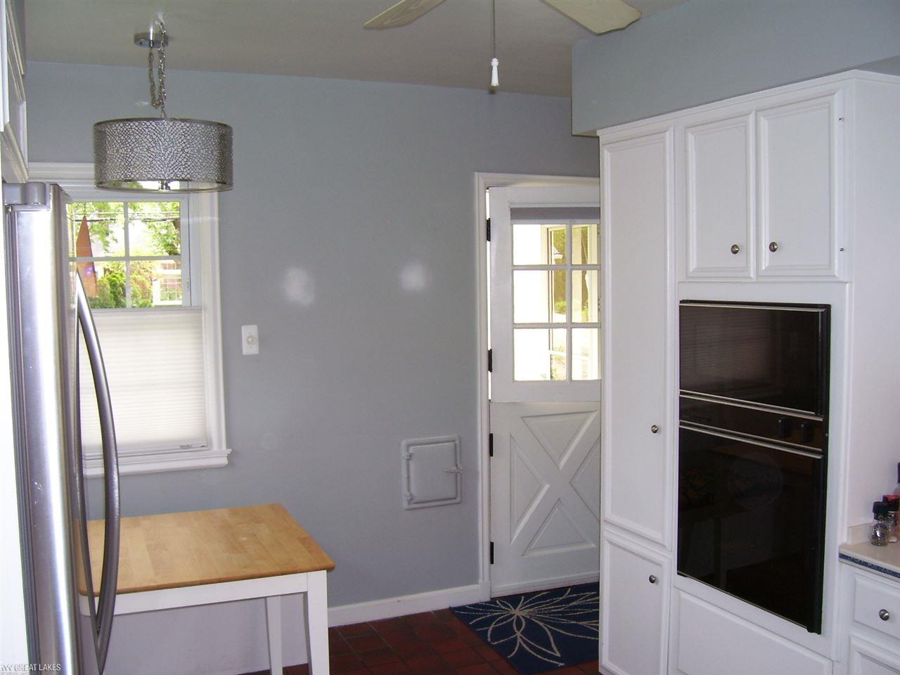 680 Hampton Road Grosse Pointe Woods, MI 48236 - Photo 6 of 44