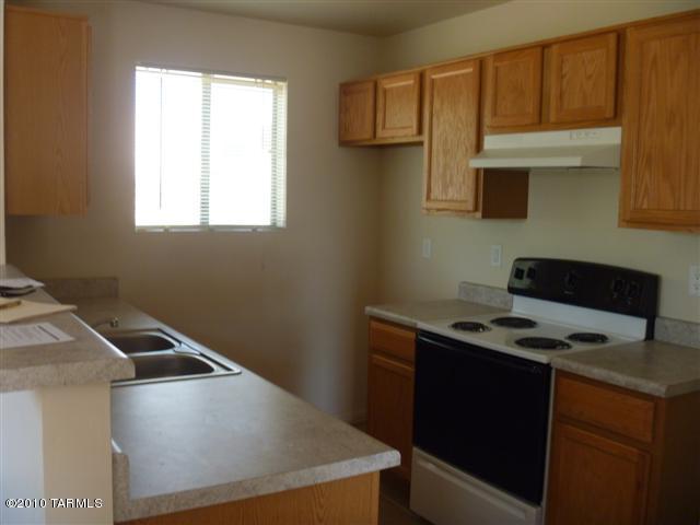 823 West Simmons Road Tucson, AZ 85705 - Photo 4 of 15