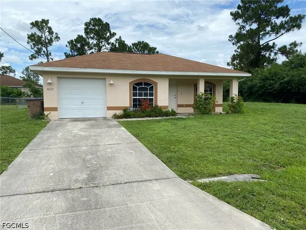 $1,545 | 1037 Camden Street East, Lehigh Acres, FL 33974
