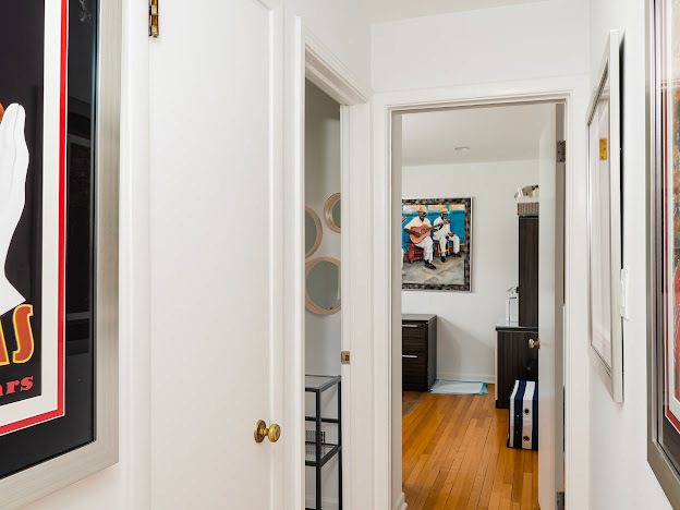 918 Meadow Road Northbrook, IL 60062 - Photo 11 of 38 a view of a living room with a flat screen tv