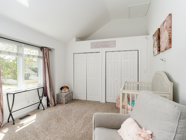 918 Meadow Road Northbrook, IL 60062 - Photo 29 of 38 a living room with furniture and a window