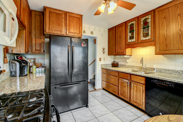 21W164 Canary Road Lombard, IL 60148 - Photo 9 of 22 Gallery Image 9