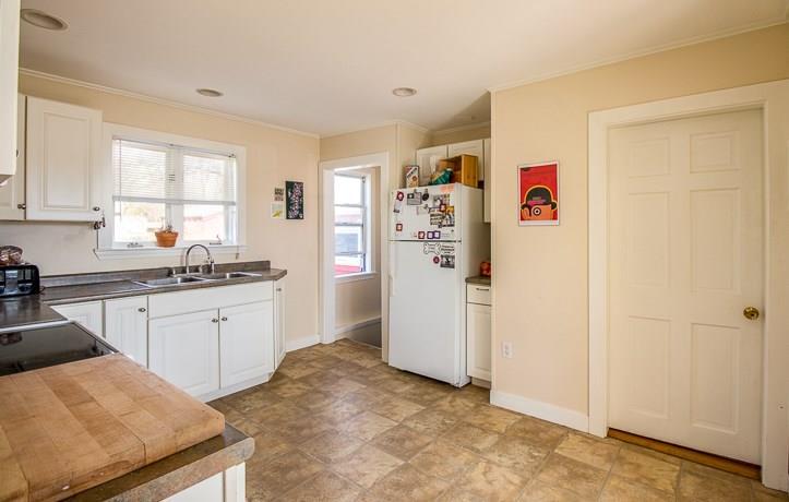 15 Black Point Road Scarborough, ME 04074 - Photo 3 of 30 Photo